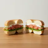 サーモングリークサンド(【体質改善&ご褒美スイーツ!食物繊維たっぷりの米ぬかや”山形”の恵みを使った隠れ家カフェ】YAMAGATA BLEND CAFE)