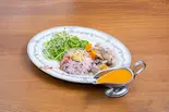 豚肉と白いんげん豆の白ワイン煮込みごはんのあいがけ（喫茶coniwa）