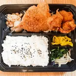 アジフライと鶏のから揚げ弁当(ぎんのいえ)