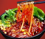 酸辣粉(酸辣春雨)（【丼物の王様/蘭州人の牛肉ラーメン】台湾グルメ）