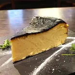 【期間限定】バニラレモンソルトバスクチーズケーキ（自家焙煎珈琲みじんこ）