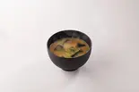 味噌汁(わかめ)（牛かつ 黒べこ 磯子店）