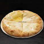 チーズナン Cheese Naan（インド料理 i-Kitchen）