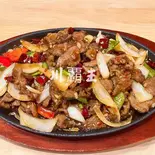 羊肉マーラ鉄板焼き【鉄板麻辣羊肉】（川覇王）