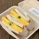 厚焼き玉子サンド（CAFE ROOTS）