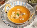シーフードカレー とナンのセットSeafood Curry（クイーン・ガーデン）