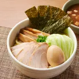 濃厚極太つけ麺【チャーシュー】(並) 味玉≪2922≫(濃厚魚介豚骨つけ麺 諸星 三宮南店)