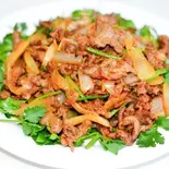 ラム肉のクミン炒め/孜然羊肉（延边烧烤 麻辣湯）