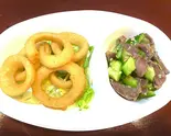 オニオンリング揚げと砂肝和え（餃子酒場 神田二号店(南口店)）