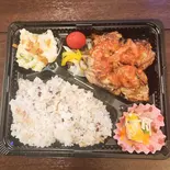 ジャークチキン弁当お茶つき（おばんざいや早乙女 銀座本店）