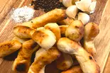 ガーリックバタースティックGarlic Butter Sticks(ピジケア(お一人様にちょうどいいサイズのピザです))