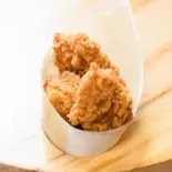 ひとくちまんまるチキン（フライドポテト専門店Sun RAITO）