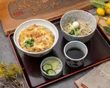 ふわふわとろーり～親子丼(小盛)セット（銀座創業40年老舗そば屋「多吉」）