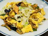 玉子と肉絲刀削麺（中華料理 錦園）