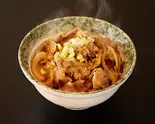 豚の生姜焼き丼（荻窪の名店 酒処いとう）