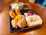 ●20%引き☆1399円→1119円に★大島弁当(広島産カキと唐揚げ)(サラダ付き)(焼き鳥屋が作った唐揚げ弁当「かわむー」)