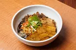 汁なし豚バラ担々麺(黒ごま)（白湯麺屋）