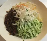 ジャージャー麺（台湾伝統料理 秀玉 シュウギョク）