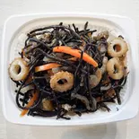 長ひじき煮つけ(100g)(ミート&デリ アラタ)