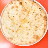 ガーリックはちみつチーズナン Garlic Honey Cheese Nan（ヒマールキッチン イオン新吉田店）