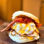 コルビージャックチーズバーガー(パンケーキ風)(Grill&Hamburger MonsterSUN)