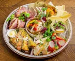 《迷ったらコレ》ビストロオードブルプレート(2名様ポーション) Hors d'Oeuvres Plate (Serves 2)（～フランスで人気の塊肉ステーキの名店～ 肉ビストロ サクレフルール日本橋）