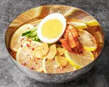 辛 盛岡式自家製檸檬辛冷麺(ガーリック)（厳選黒毛和牛の肉丼 日吉店）