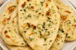Garlic Nan(ガーリックナン)（MEZBAAN HALAL KITCHEN）