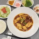 4️⃣家常牛腩烧土豆套餐(牛バラ肉とジャガイモ煮込みセット)（麻布十川）