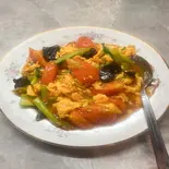 トマトと玉子炒め（香港料理 華縁）