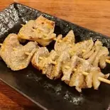 皮2本(串焼き鶏一品てんすい)