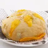 枝豆チーズ＆ブラックペッパーEdamame Cheese＆Blackpepper（maison de Bagel aimer）