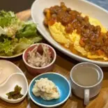 黒毛和牛ミートソーススパイシーオムライス（シェフズキッチンオカシタ）