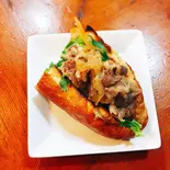 牛肉のバインミー(ベトナム料理シンチャオ 六本松店)