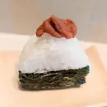おにぎり(梅)（Ka-Ka(かぁかのおにぎり屋さん)）