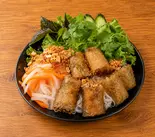 揚げ春巻き入りブン（ベトナム料理 Chi-Chan 上野店）