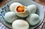 塩鴨卵(春ちゃん手作り餃子)