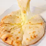 ココナッツチース”ナン Coconuts cheese Nan（インド＆タイ料理スマイル Indian ＆ Thai restaurant ＆Bar~Smile）