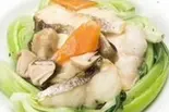 青梗菜と白身魚の塩味炒め（黄鶴楼 餃子酒場）