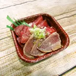 カツオ三種丼（大漁丼家 新宿西落合店）