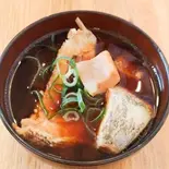 手仕込み 赤だし味噌汁（【ご飯大盛無料！】中央市場直送 海鮮丼 つくし）
