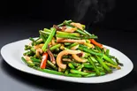 イカのニンニク芽炒め（中华料理 美中味）
