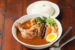 チキン煮込みスープカレー（curry store万屋マイキー）