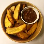 スパイスカレーで食べるフレンチフライ（CHARME cafe restaurant）