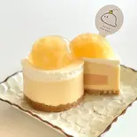 白桃塩チーズミルクのムースケーキ（ASUKA CAFE•BAR）