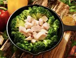 ブロッコリーと鶏胸肉のサラダ（ヘルシー＆パワーサラダ サラダ大学）