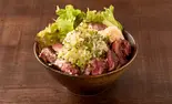 にんにくネギ塩のサーロインステーキ丼(100g) Garlic Green Onion Salt Sirloin Steak Bowl（肉テロ！肉たらしくてぎゅう 大井町店）