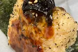 しそ昆布味噌炙り「神田B級グルメ！！ 名物」（「おむすび おにぎり」シイナノゴハン (肉巻きおむすび 豚汁 生姜焼き ハンバーグ)）
