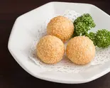 ゴマ団子(3個) Sesame Dango (3 Pieces)(星宿飯店 湯島店)