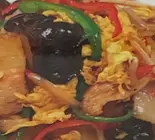 豚肉とキクラケと玉子炒め（本格中華料理 東盛軒）